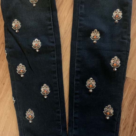 ANTHROPOLOGY PILCRO EMBELLISHED HIGH RISE JEANS 25 - Picture 8 of 9